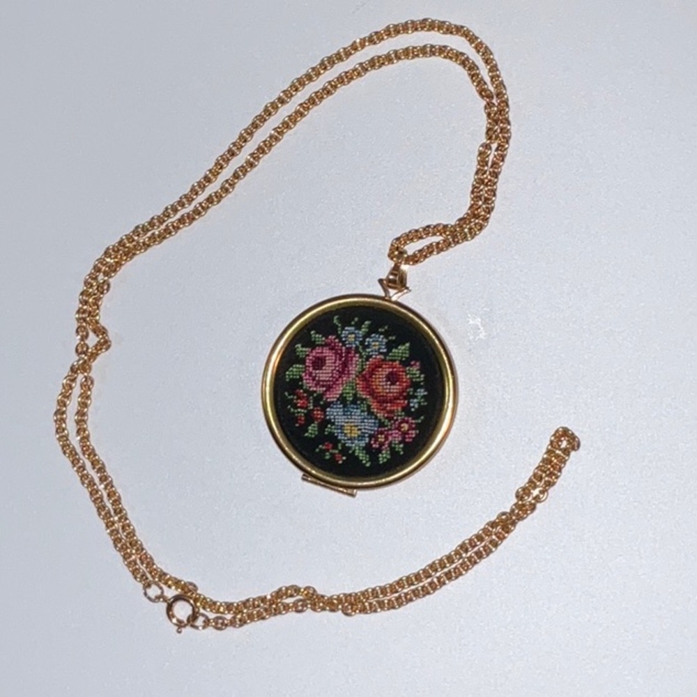 Avon 1977 Floralpoint Locket Necklace Machine Stitched Petit Point Gold Toned